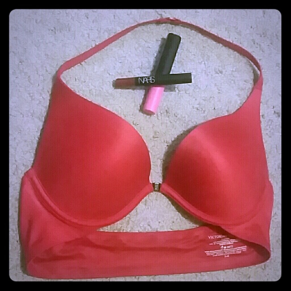 Halter Plunge Bra (Push-Up effect)