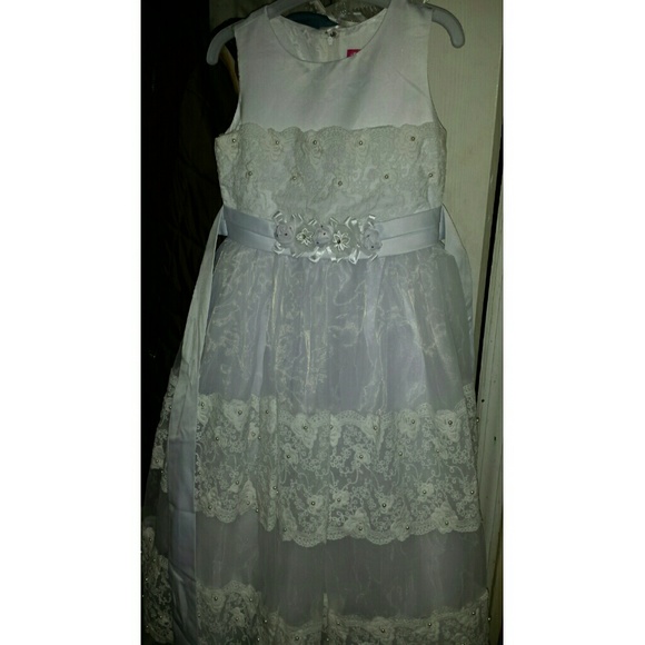 Kids lace floral dress and crown - Picture 1 of 2