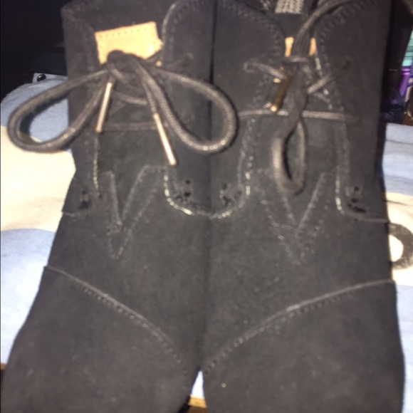 Brand NEW TOMS WEDGES