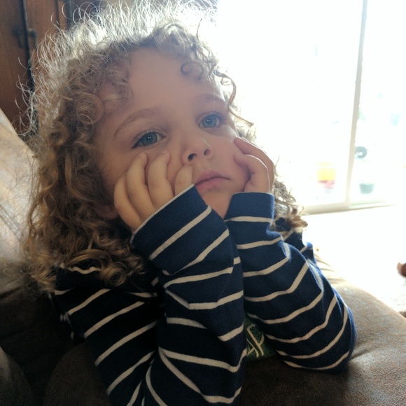 Meet your Posher, Cait - Picture 2 of 6