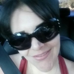 Meet your Posher, Taryn