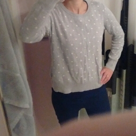 M Liz Claiborne gray polka dot sweater