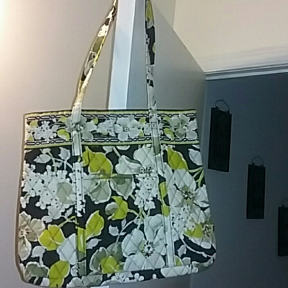 Great condition Vera bradley small tote