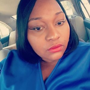 Meet your Posher, Cassandra