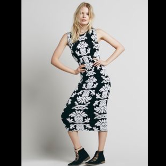 ✨ BFCM SALE ✨ Free People Bodycon midi dress - Picture 2 of 3