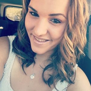 Meet your Posher, Stacy