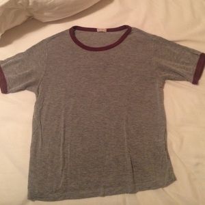 gray and maroon Brandy Melville shirt