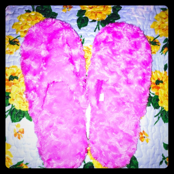 Pink Slippers Brand New Size 7