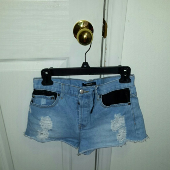 Faded Jean Shorts with leather pockets - Picture 1 of 4