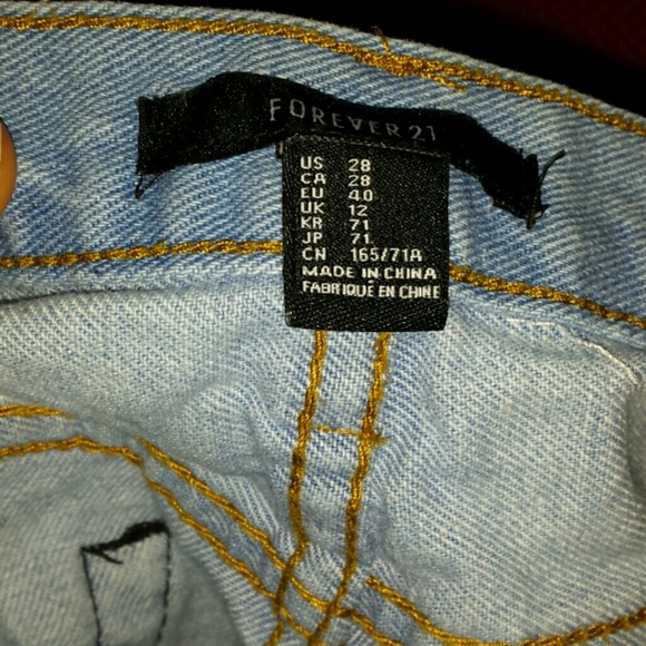 Faded Jean Shorts with leather pockets - Picture 4 of 4