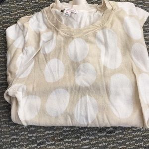 Gap size xs tan and white sweater