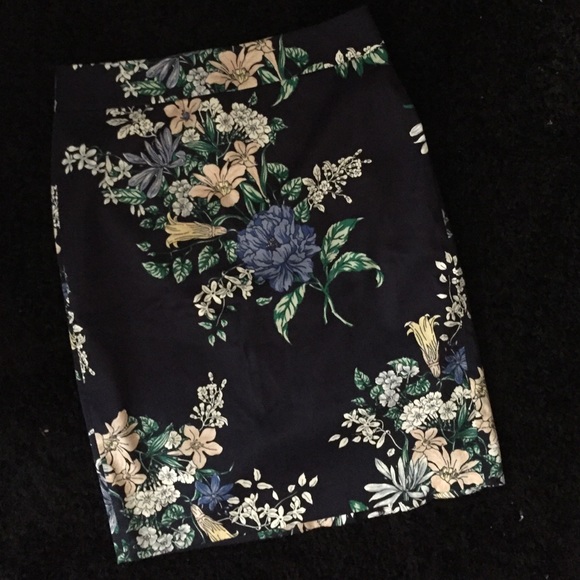 Ann Taylor floral skirt!
