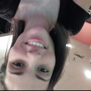 Meet your Posher, Yesmarie