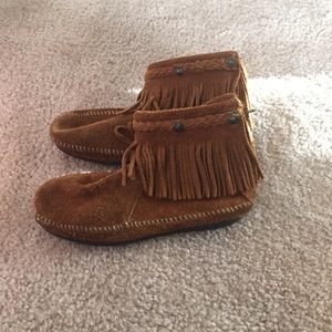 Minnetonka Suede Fringe Booties