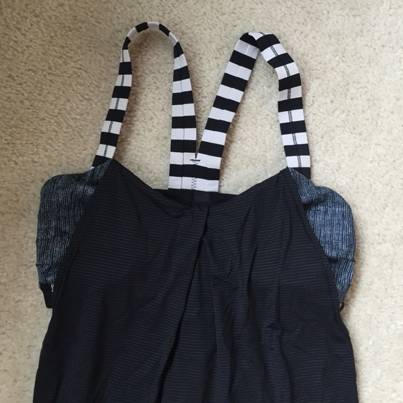 Lululemon Rest Less tank - Picture 2 of 4