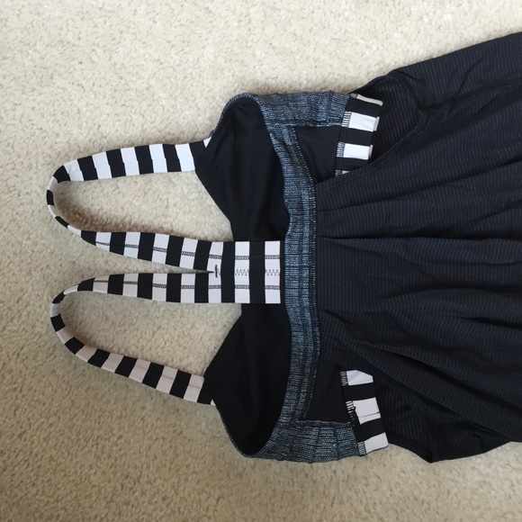 Lululemon Rest Less tank - Picture 3 of 4