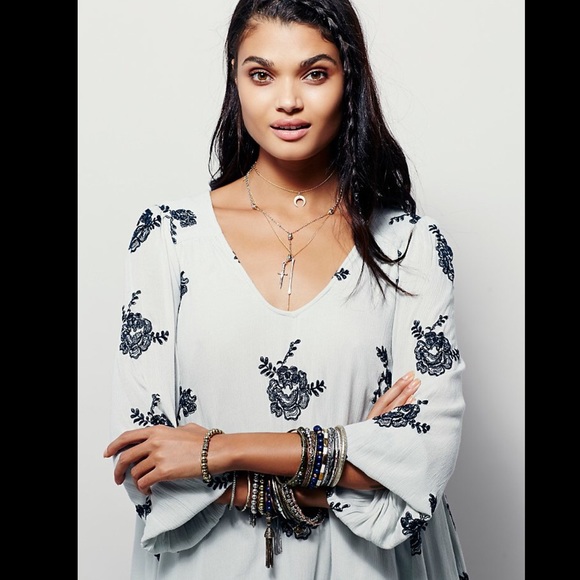 💜bundled Free People Embroidered dress - Picture 3 of 4