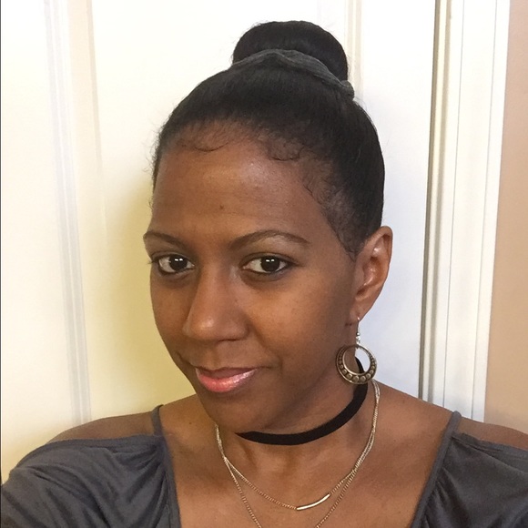 πMEET YOUR POSHER, ANGELπ - Picture 4 of 4