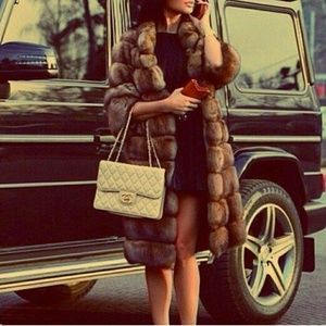 Meet your Posher, Elena