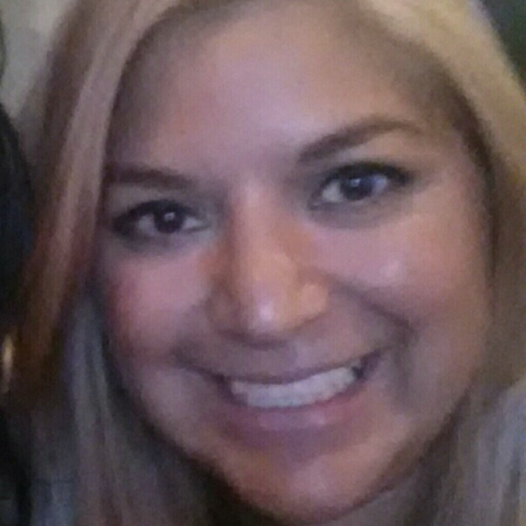 Meet your Posher, Allysa - Picture 1 of 1