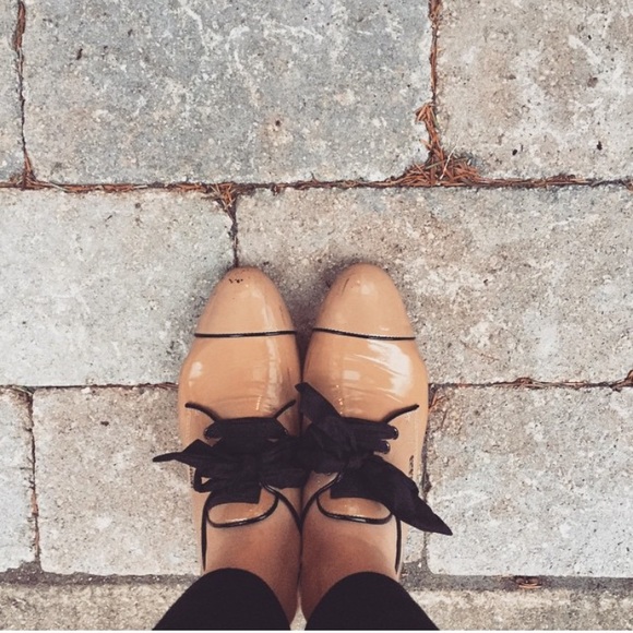 Prada ❕ bicolored oxford - Picture 1 of 4