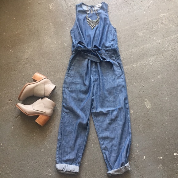 SOLD Gap chambray jumpsuit - Picture 2 of 4