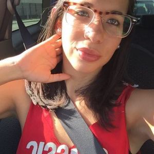 Meet your Posher, Camila