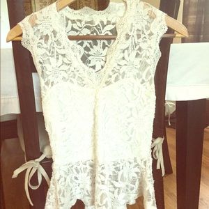 White lace plume top , perfect for a night out !