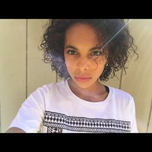 Meet your Posher, Raquel