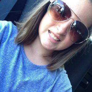 Meet your Posher, Bailey