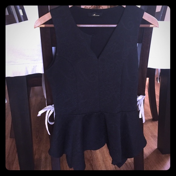 Black plume top