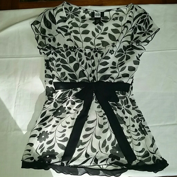 Studio 1940 Black & White Flower Shirt Size Small