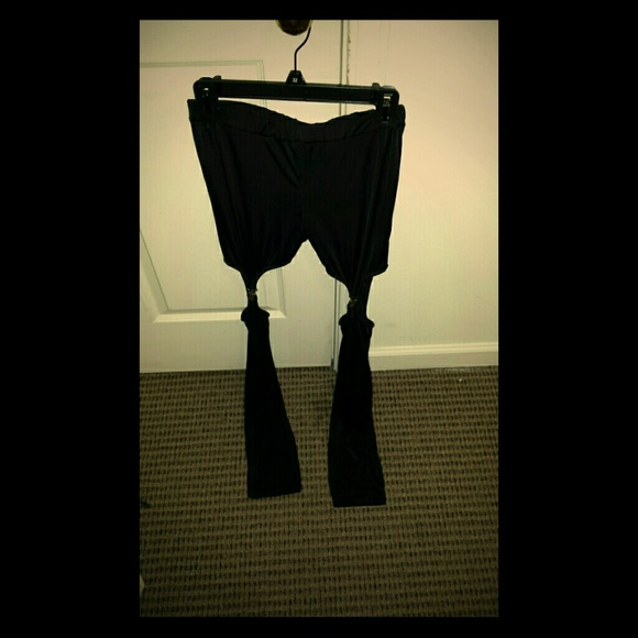 Black Buckle Leggings - Picture 1 of 3