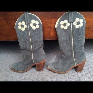 Acme Vintage Dingo Grey Suede Boots Flower Daisy