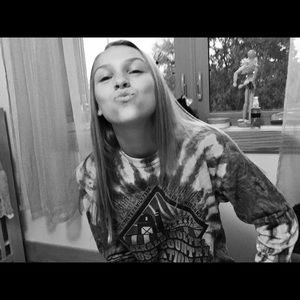 Meet your Posher, Isabel