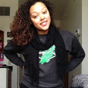 Meet your Posher, Desiree