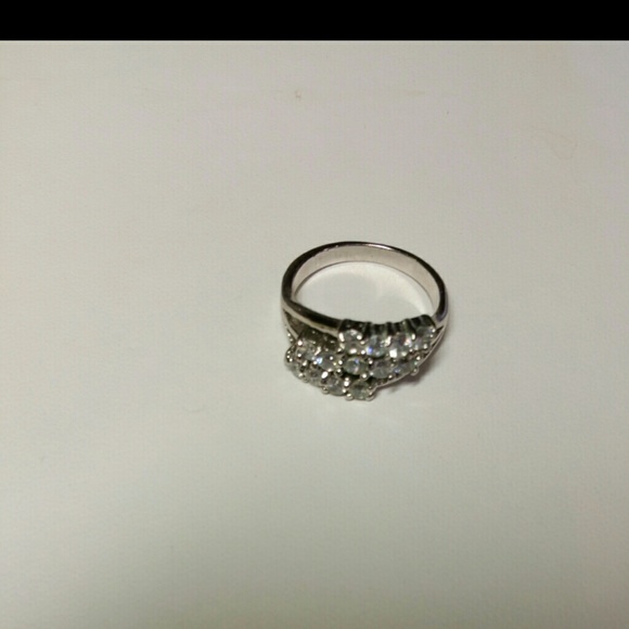 Ring - Picture 3 of 3