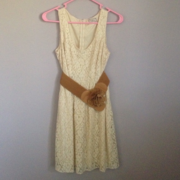 Dress - Picture 2 of 3