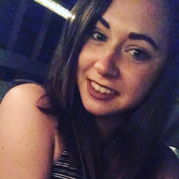 Meet your Posher, Desiree - Picture 1 of 1