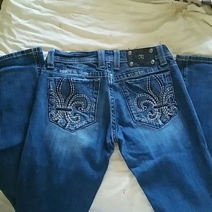 Like New Miss Me Bootcut Jeans Size 28
