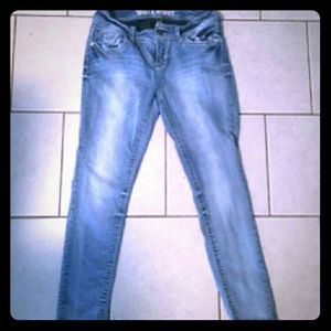Light wash skinny jeans