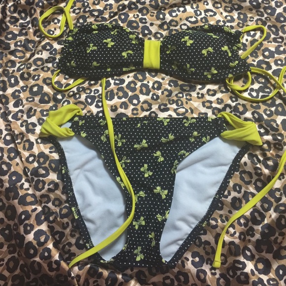 Bow bathing suit