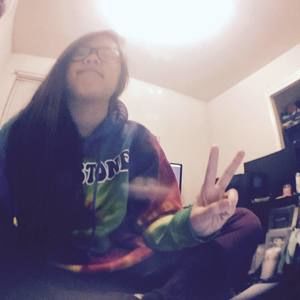 Meet your Posher, Alexis