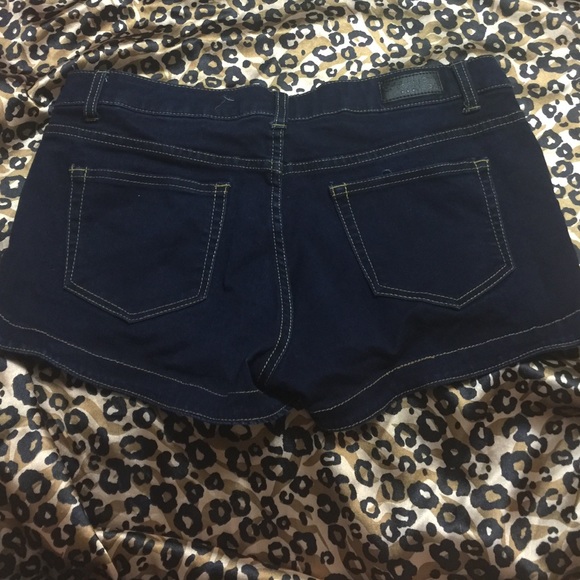 Shorts - Picture 2 of 2