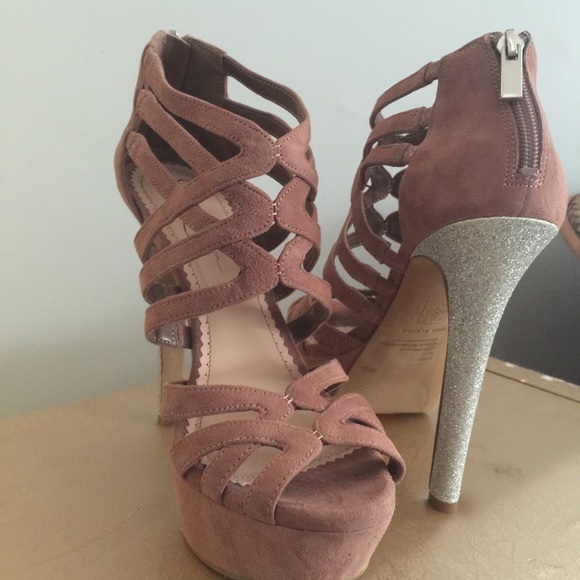 Jessica Simpson platforms
