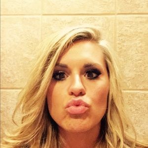 Meet your Posher, Brittani