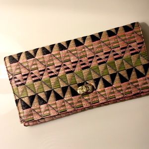 ✨Sale!✨Multicolor Woven Clutch