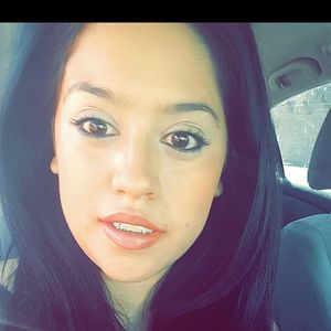 Meet your Posher, Liz