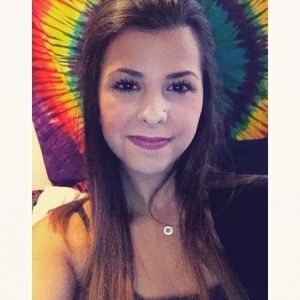 Meet your Posher, Elaina