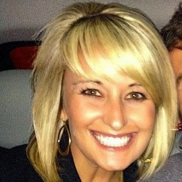 Meet your Posher, Courtney - Picture 1 of 1